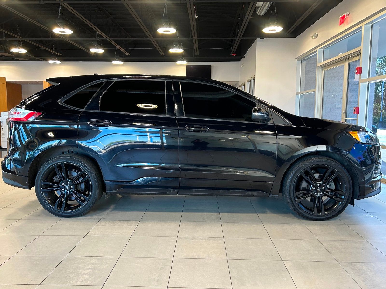 2020 Ford Edge ST photo 15