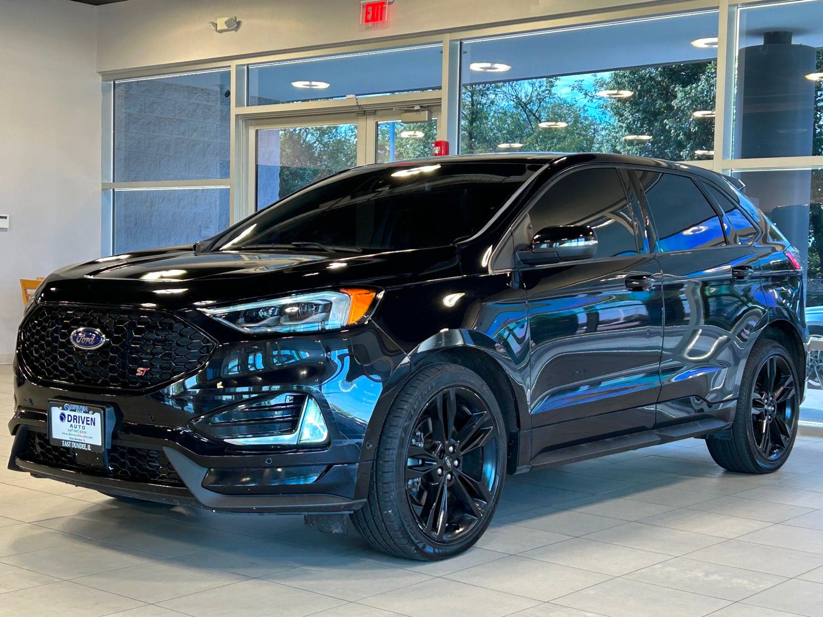 2020 Ford Edge ST photo 4
