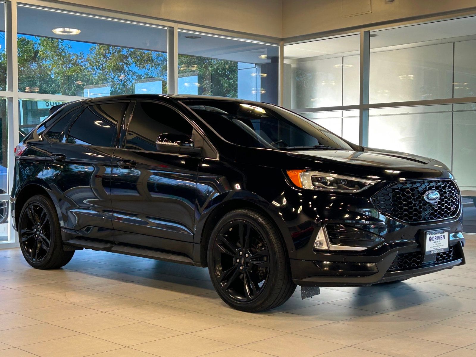 2020 Ford Edge ST photo 6