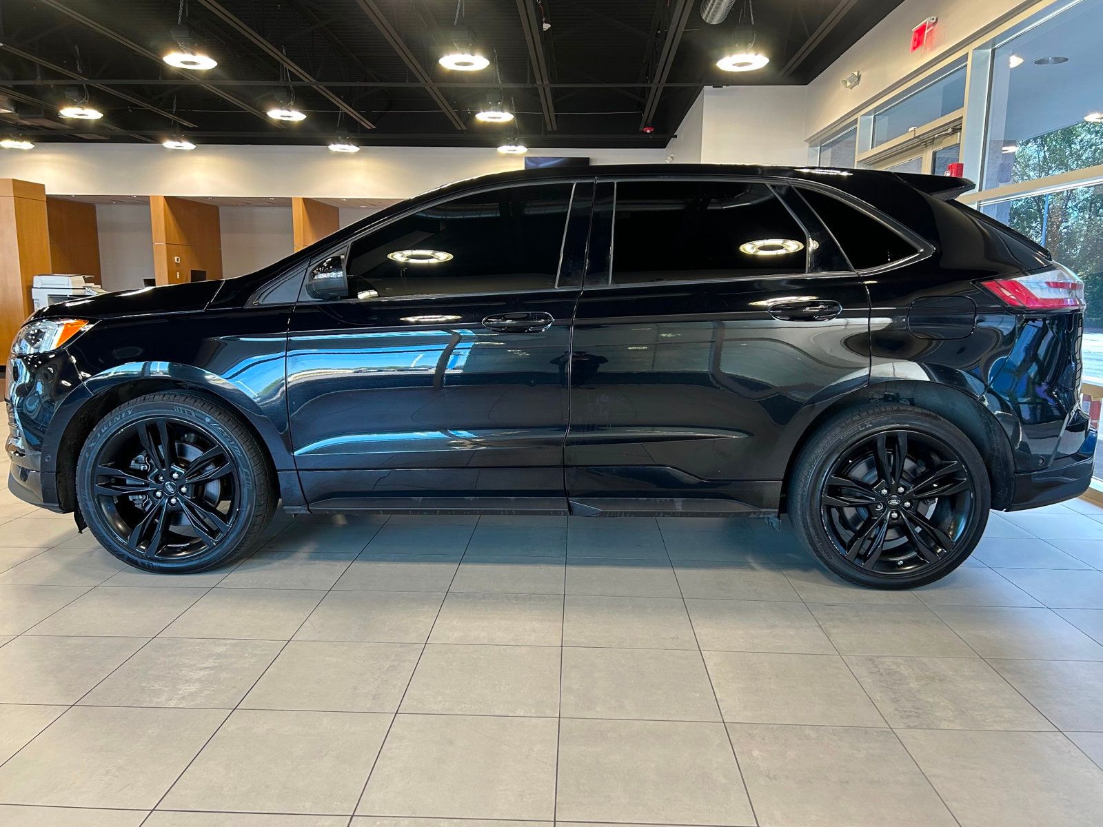 2020 Ford Edge ST photo 7