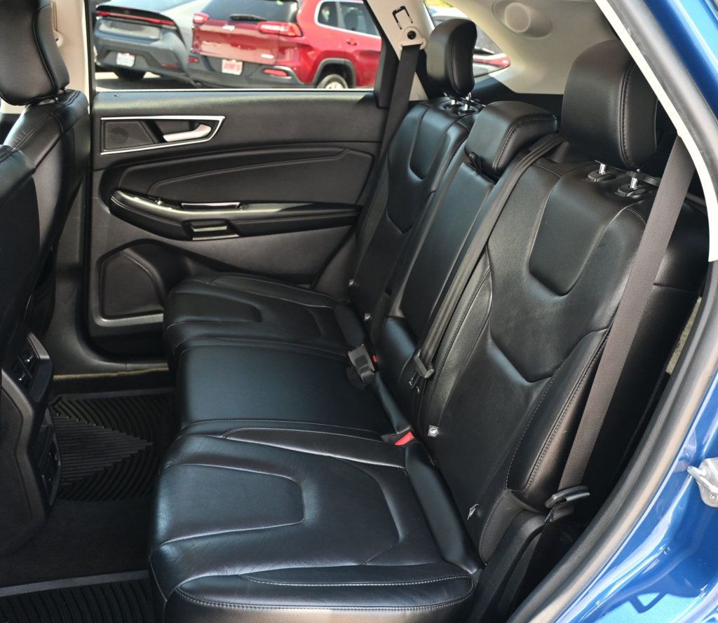 Ford Edge photo 18