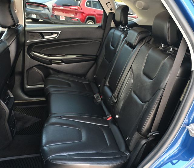 2020 Ford Edge Titanium AWD - 23053305 - 17