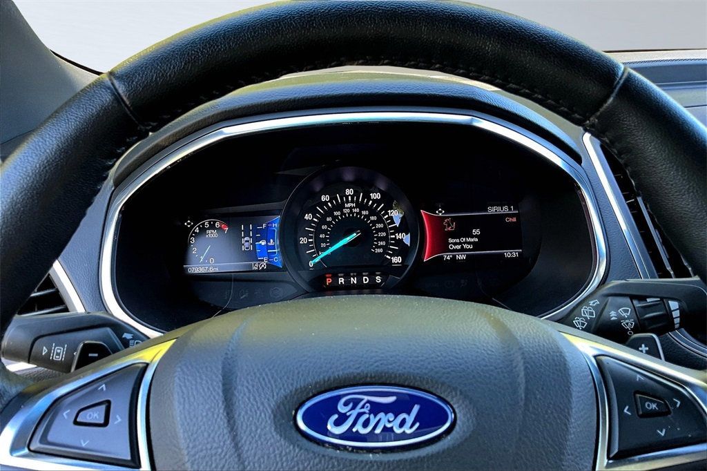 2020 Ford Edge Titanium photo 23