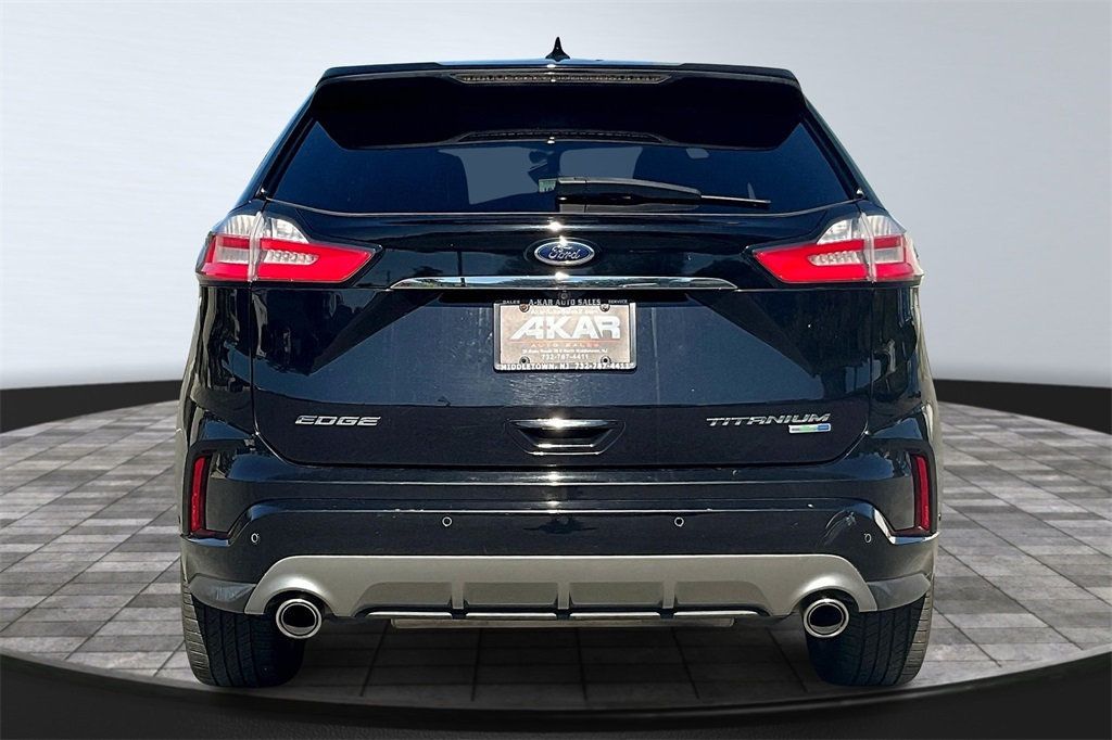 2020 Ford Edge Titanium photo 6