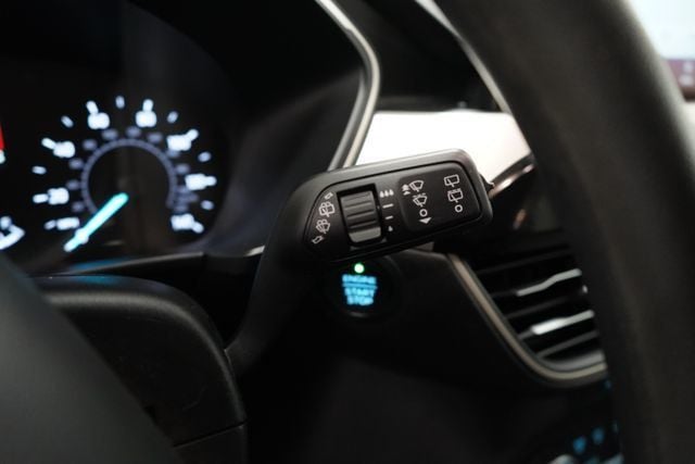 2020 Ford Escape SE - 23077575 - 19
