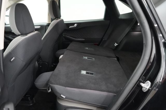 2020 Ford Escape SE - 23077575 - 37