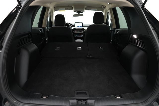 2020 Ford Escape SE - 23077575 - 38