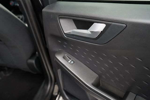 2020 Ford Escape SE - 23077575 - 40