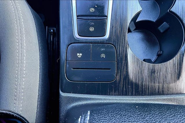 2020 Ford Escape SE AWD - 22959362 - 28