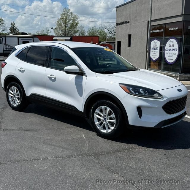 2020 Ford Escape SE AWD w/FORD CO-PILOT, APPLE CARPLAY/ANDROID AUDIO - 23009735 - 3