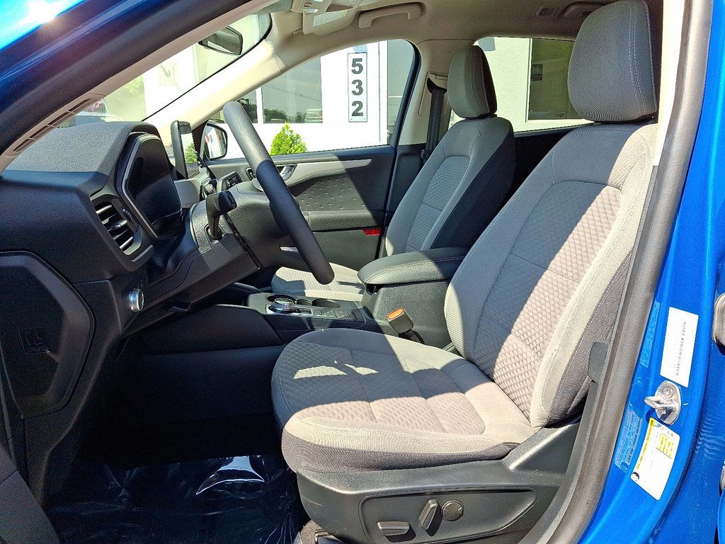 2020 Ford Escape SE photo 14