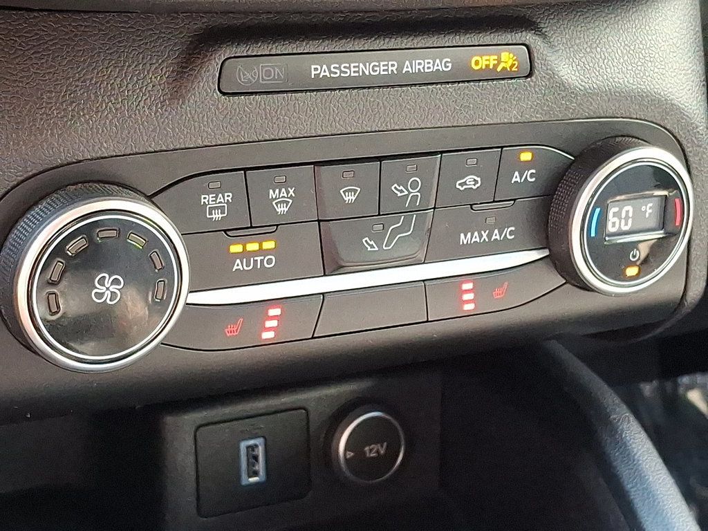 2020 Ford Escape SE photo 16