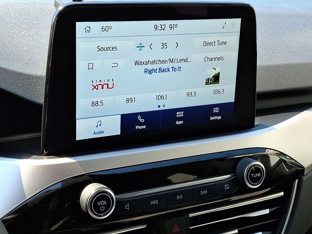 2020 Ford Escape SE photo 17