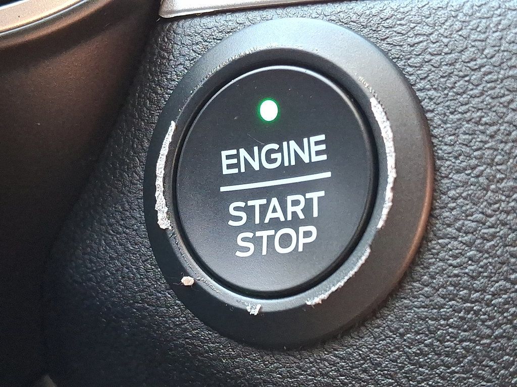 2020 Ford Escape SE photo 22