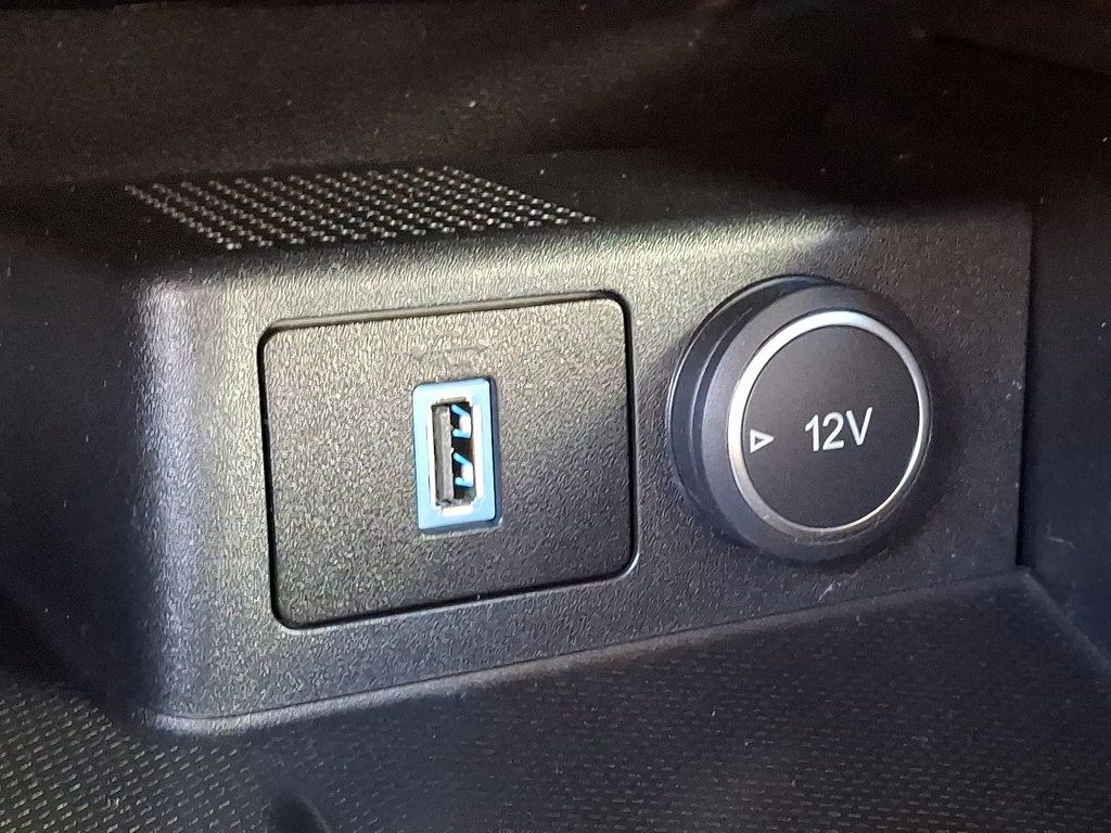 2020 Ford Escape SE photo 23