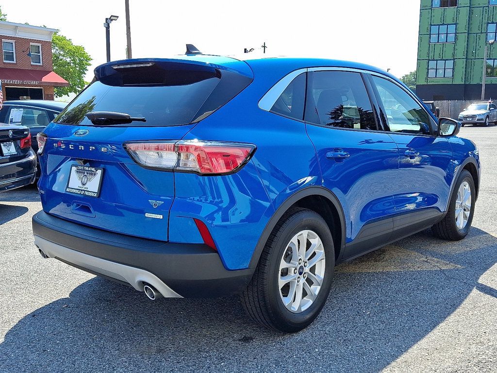 2020 Ford Escape SE photo 4