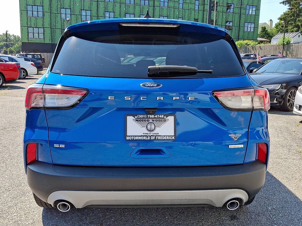 2020 Ford Escape SE photo 5