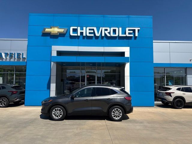 2020 Ford Escape SE FWD - 23030199 - 0