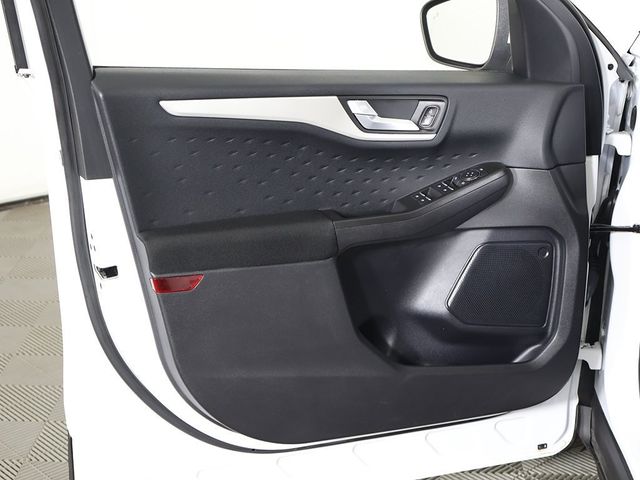 2020 Ford Escape SE FWD - 22948017 - 19