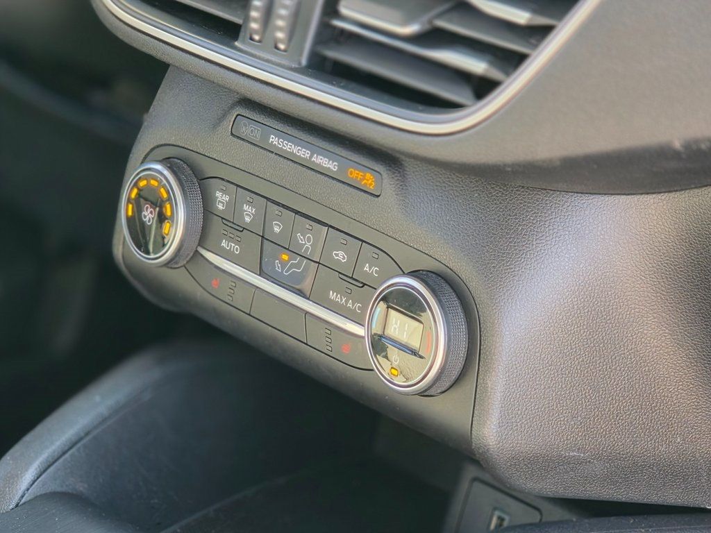 2020 Ford Escape SE FWD - 22972155 - 10