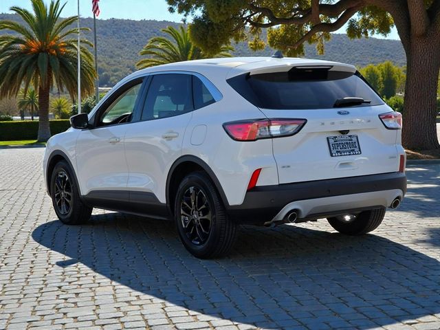 2020 Ford Escape SE FWD - 22972155 - 4