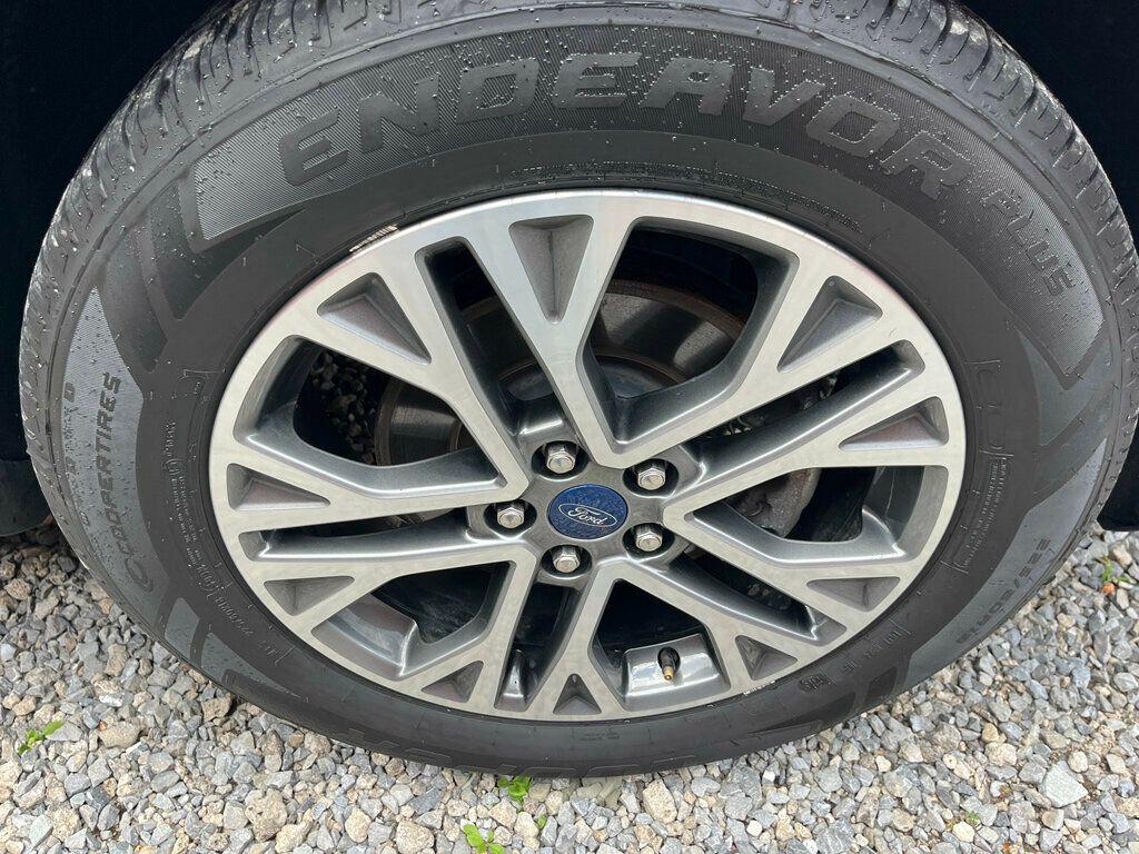 2020 Ford Escape SEL AWD - 23043153 - 11