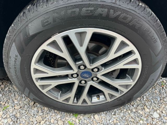 2020 Ford Escape SEL AWD - 23043153 - 11