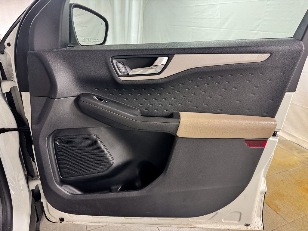 2020 Ford Escape SEL AWD - 23051924 - 17