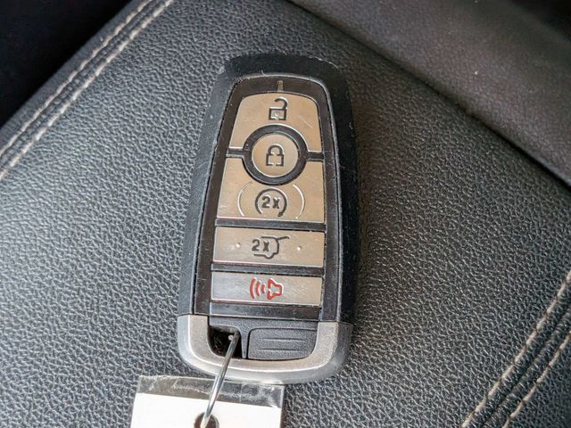 2020 Ford Escape SEL FWD - 23047415 - 29