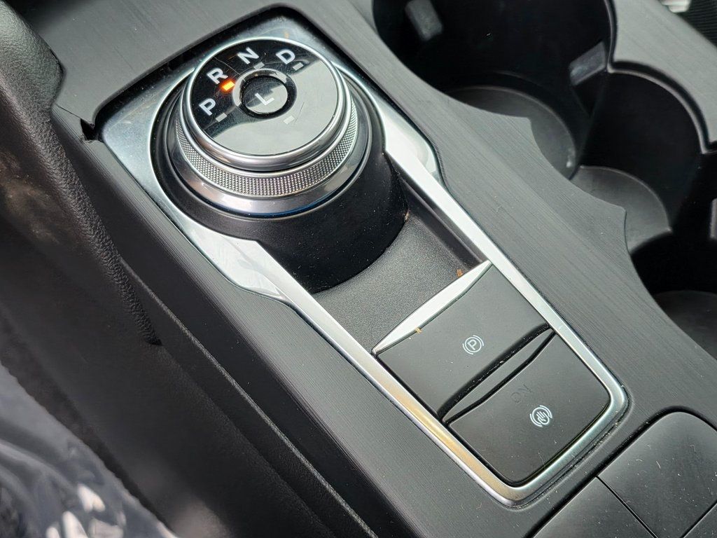 2020 Ford Escape SE Sport Hybrid FWD - 22949544 - 9