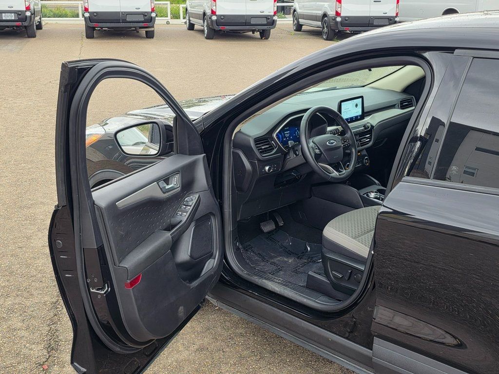 2020 Ford Escape SE Sport Hybrid FWD - 22949544 - 14