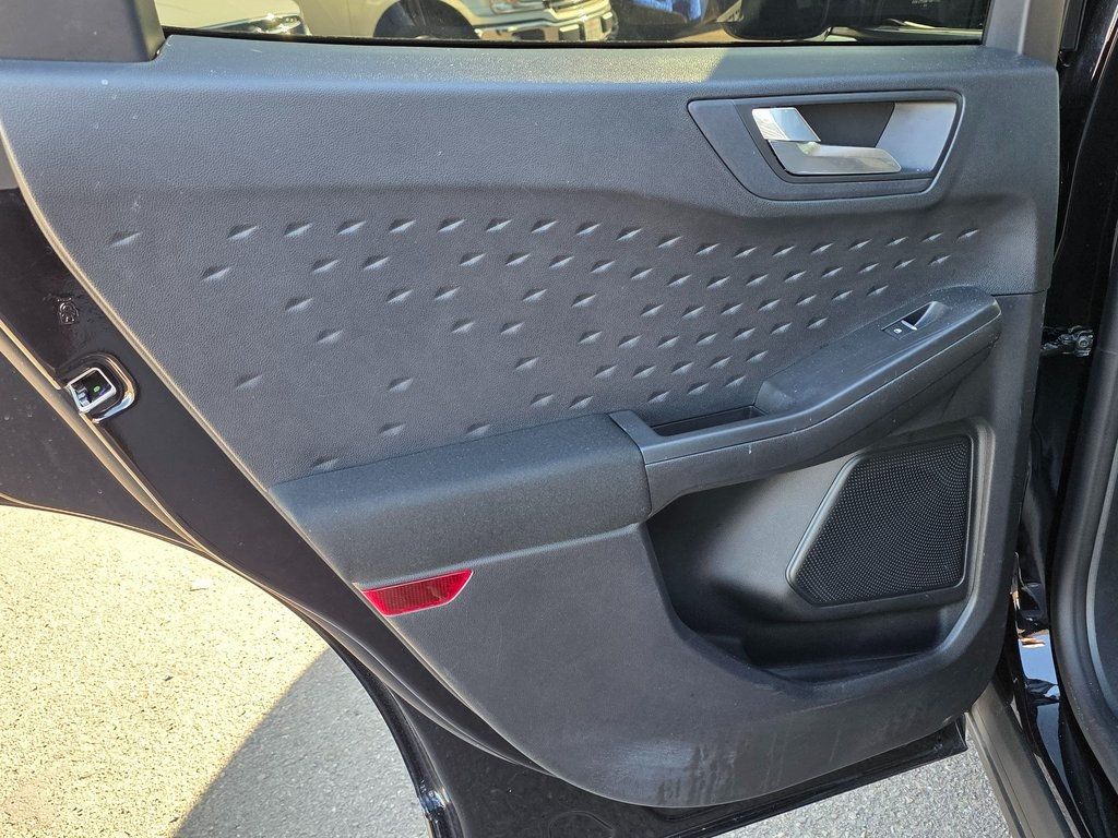 2020 Ford Escape SE Sport Hybrid FWD - 22949544 - 16