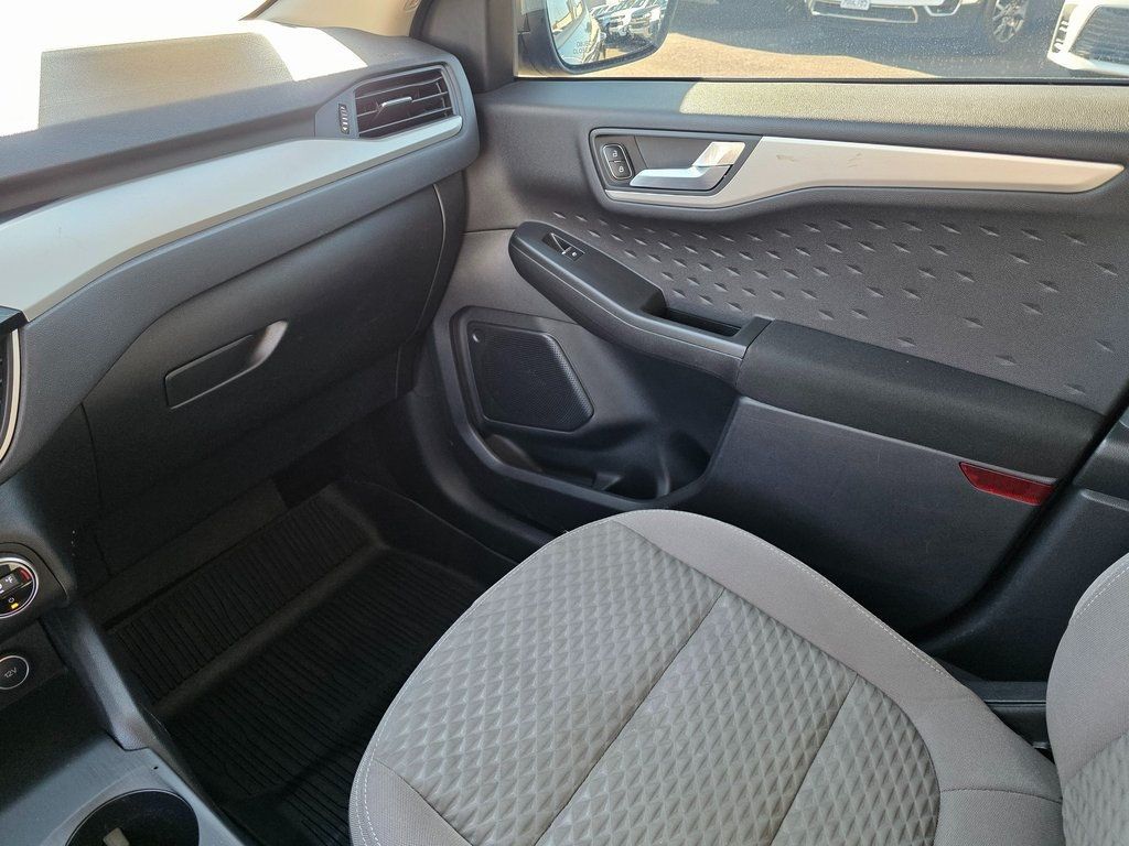 2020 Ford Escape SE Sport Hybrid FWD - 22949544 - 31