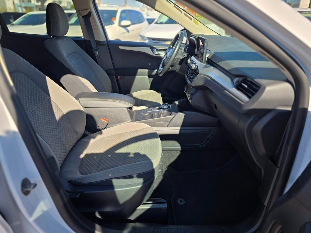 2020 Ford Escape SE Sport Hybrid FWD - 22973424 - 9