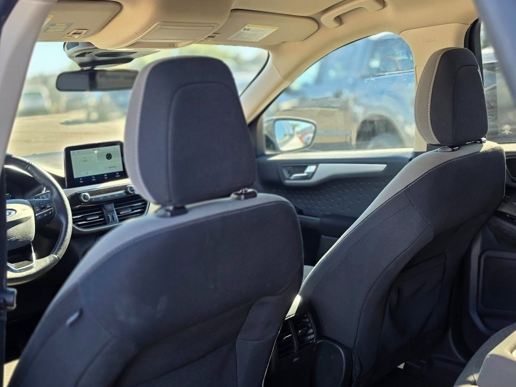 2020 Ford Escape SE Sport Hybrid FWD - 22973424 - 18