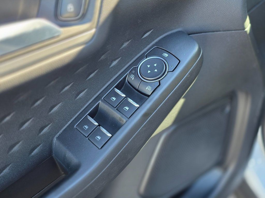 2020 Ford Escape SE Sport Hybrid FWD - 22973424 - 21