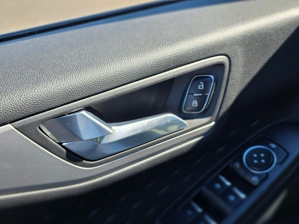 2020 Ford Escape SE Sport Hybrid FWD - 22973424 - 22