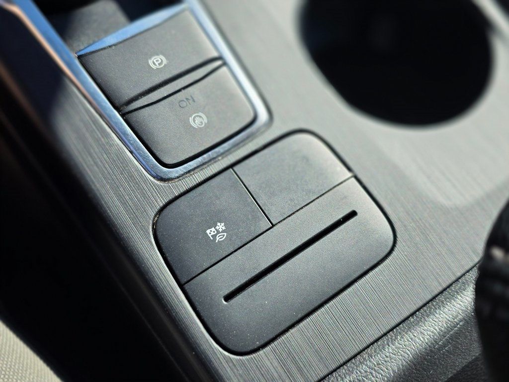 2020 Ford Escape SE Sport Hybrid FWD - 22973424 - 34