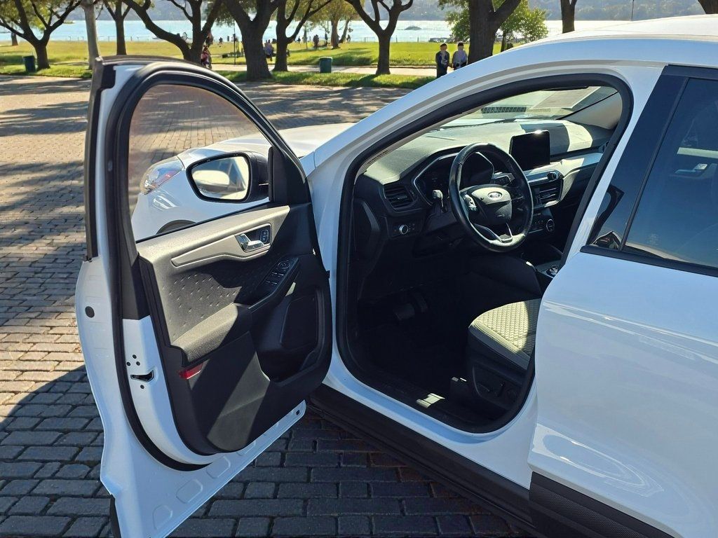 2020 Ford Escape SE Sport Hybrid FWD - 22973424 - 42