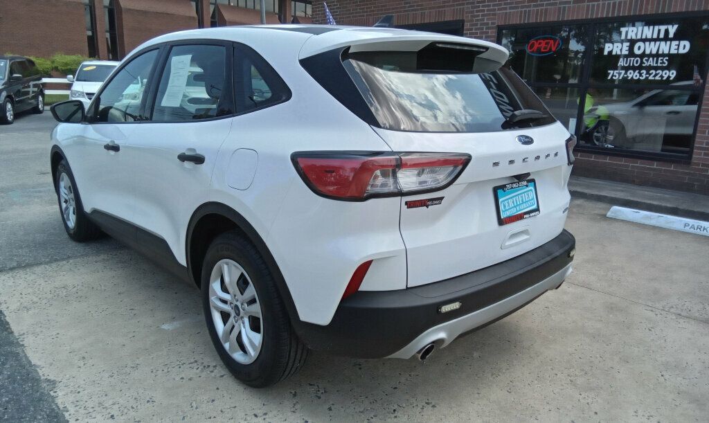 2020 Ford Escape S photo 2