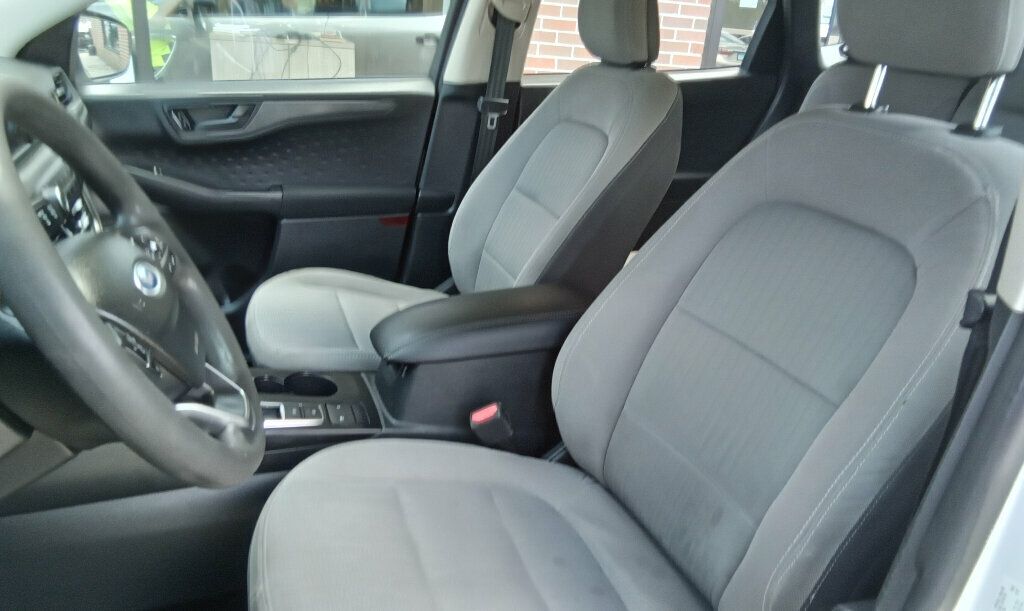 2020 Ford Escape S photo 7