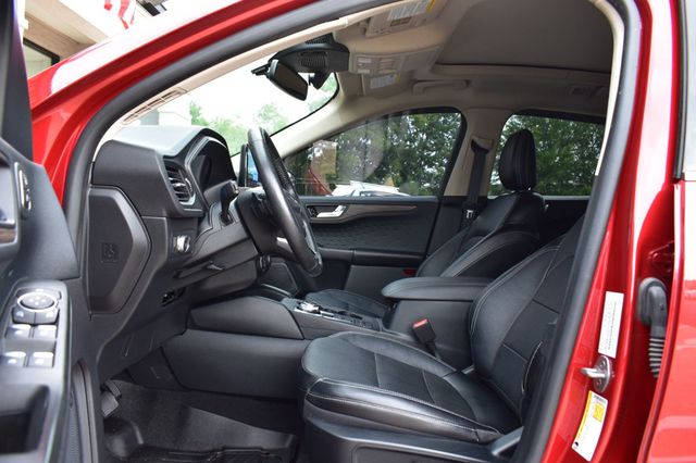 2020 Ford Escape Titanium AWD - 23067706 - 10