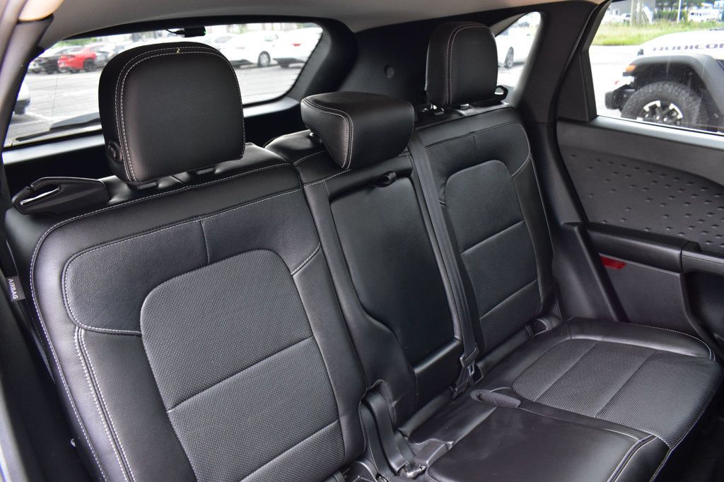 2020 Ford Escape Titanium AWD - 23067706 - 17