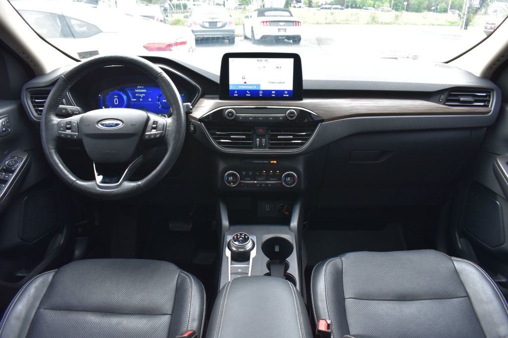 2020 Ford Escape Titanium AWD - 23067706 - 26