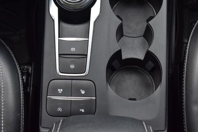 2020 Ford Escape Titanium AWD - 23067706 - 27