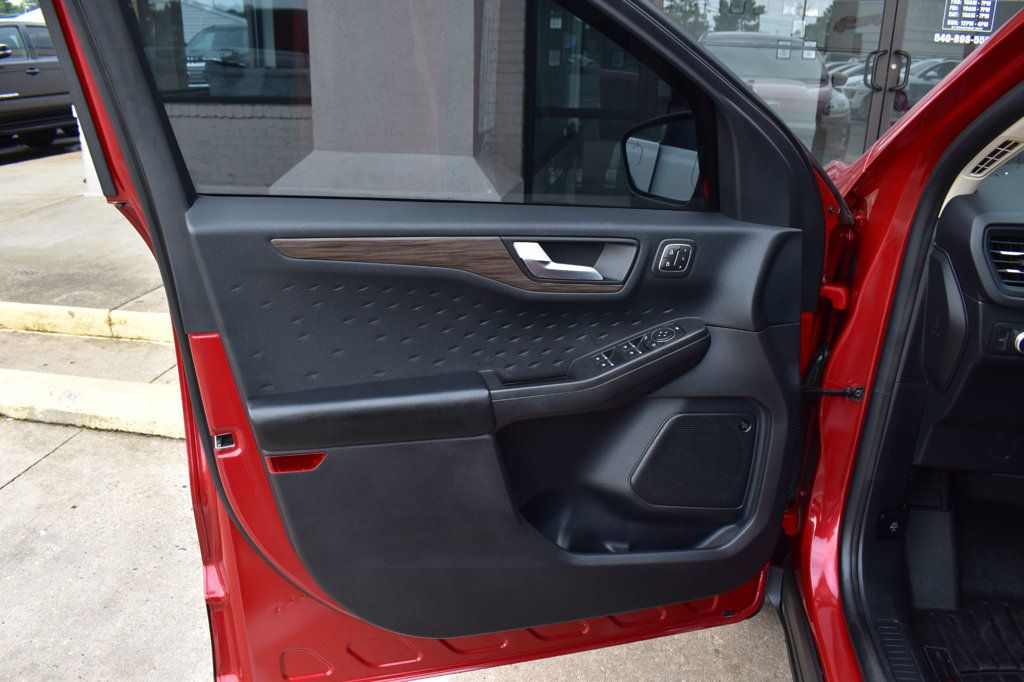 2020 Ford Escape Titanium AWD - 23067706 - 54