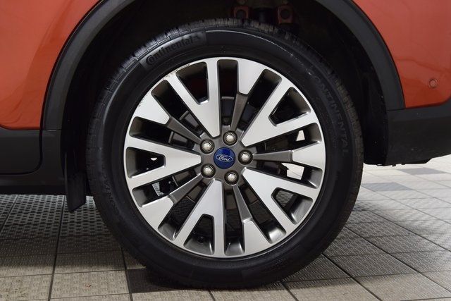 2020 Ford Escape Titanium AWD - 22902859 - 26