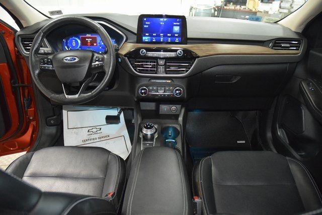 2020 Ford Escape Titanium AWD - 22902859 - 29