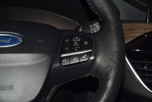 2020 Ford Escape Titanium AWD - 22902859 - 37
