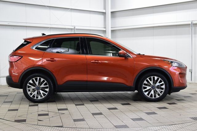 2020 Ford Escape Titanium AWD - 22902859 - 8
